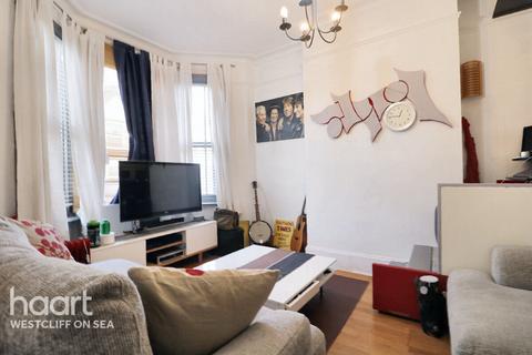 3 bedroom terraced house for sale, Rochford Avenue, Westcliff-On-Sea