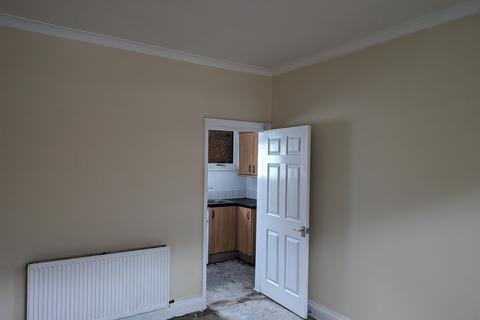 2 bedroom terraced house to rent - George Street, , Shildon