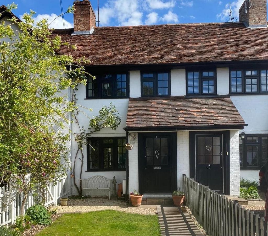 North Row, Fulmer Road, Fulmer, Buckinghamshire, SL3 3 bed terraced