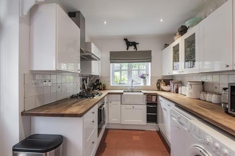 4 North Row, Fulmer, Slough, SL3 6HT