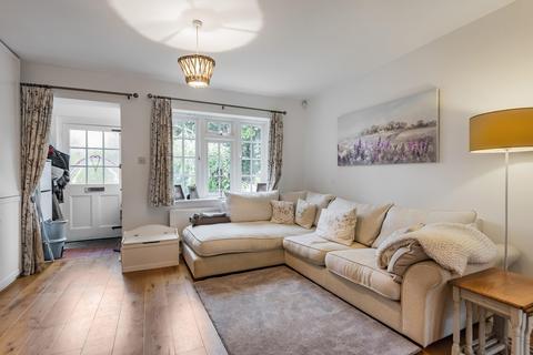 4 North Row, Fulmer, Slough, SL3 6HT