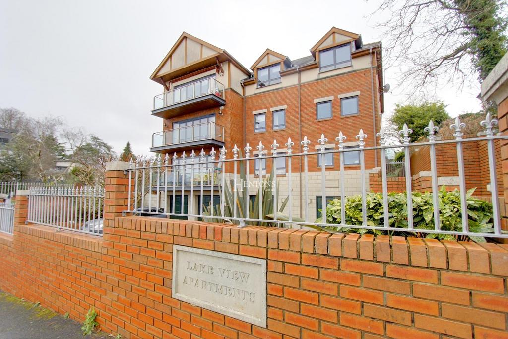 Lake View Apartments, Lady Mary Road, Cardiff 3 bed apartment to rent