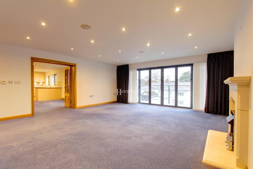Lake View Apartments, Lady Mary Road, Cardiff 3 bed apartment to rent