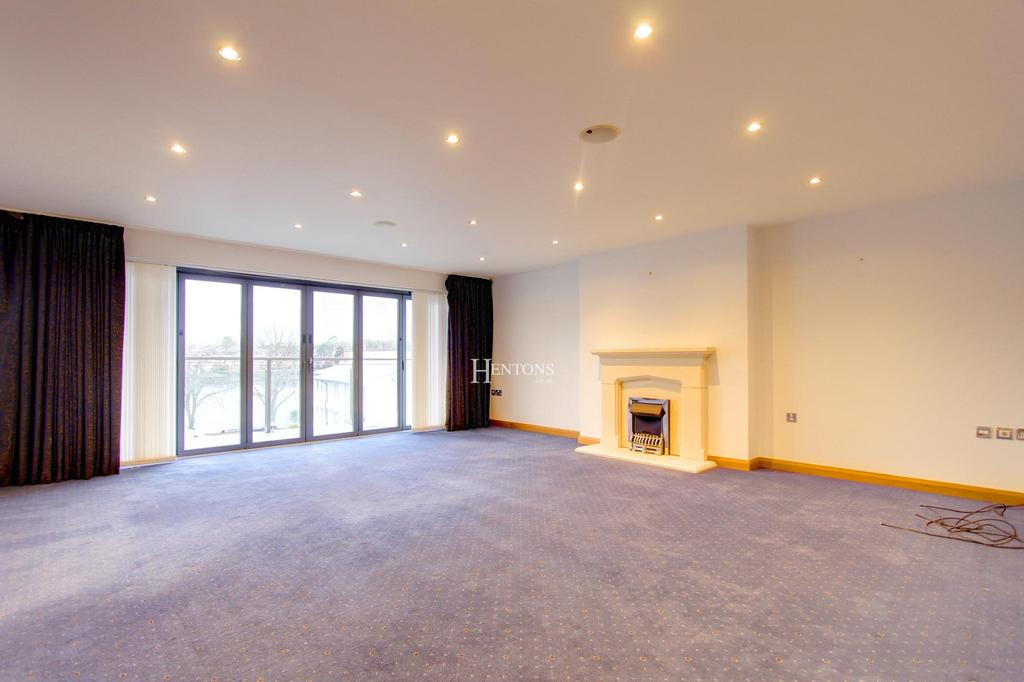 Lake View Apartments, Lady Mary Road, Cardiff 3 bed apartment to rent