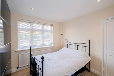3 bedroom terraced house for sale, Hulse Avenue, Romford, Essex