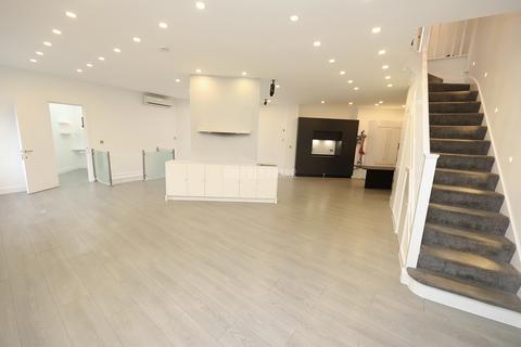 undefined, Finchley N3