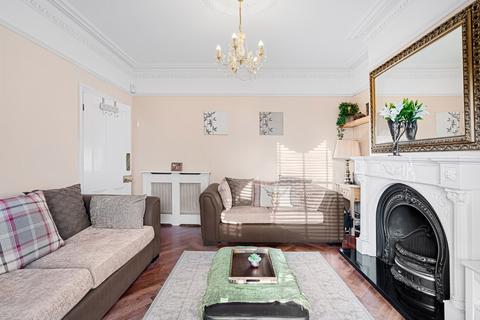112 Old Road West, Gravesend, DA11 0LR