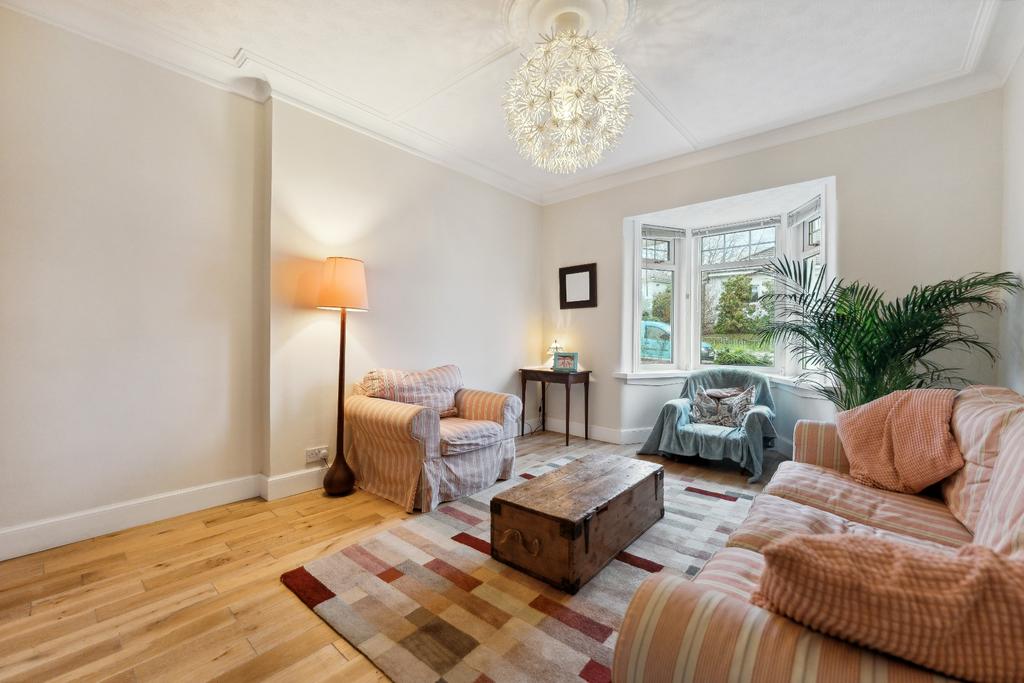 Victoria Crescent, Clarkston, East Renfrewshire, G76 8BP 4 bed detached