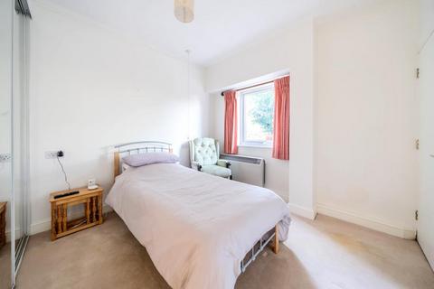 1 bedroom retirement property for sale, East Road,  Maidenhead,  SL6