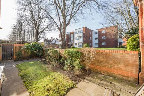 1 bedroom retirement property for sale, East Road,  Maidenhead,  SL6