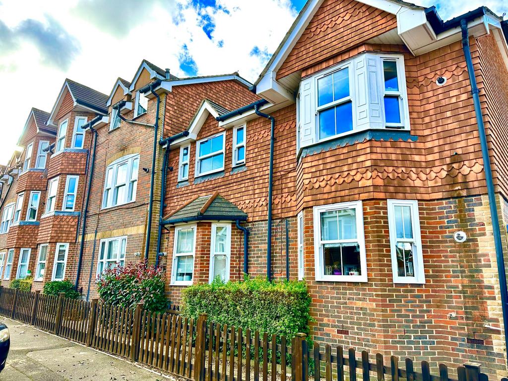 Whitefield Road, Tunbridge Wells TN4 1 bed flat for sale £180,000