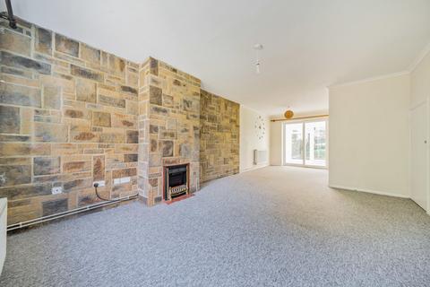 17 Duncton Close, Haywards Heath, RH16 4DX