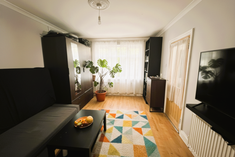 3 bedroom terraced house to rent, Abbey Wood, London SE2