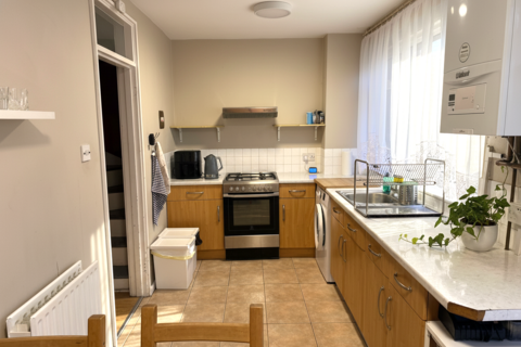 3 bedroom terraced house to rent, Abbey Wood, London SE2