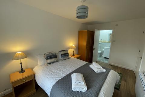 2 bedroom flat to rent, 598-604 London Road, Ashford TW15