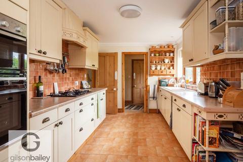 4 bedroom detached house for sale, Golf Links Road, Norwich NR13