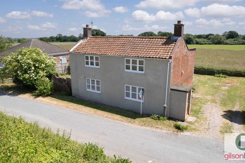 3 bedroom detached house for sale, Low Road, Norwich NR13