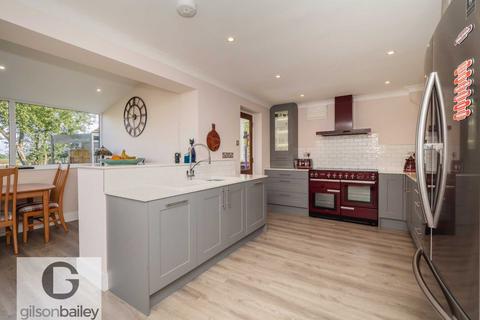 4 bedroom detached house for sale, Middle Road, Norwich NR13