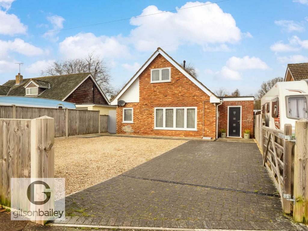 Blofield Corner Road, Norwich NR13 5 bed detached house for sale £425,000