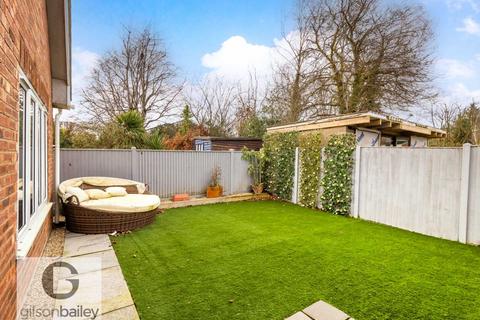 18 Blofield Corner Road, Blofield, Norwich, NR13 4RT