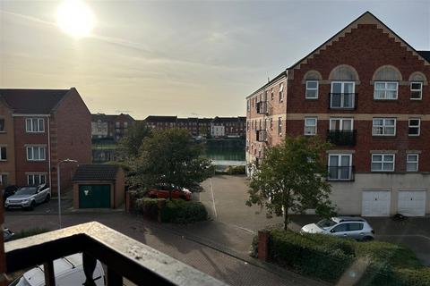 3 bedroom apartment for sale, Lock Keepers Court, Hull HU9