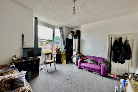 7 Adderbury Grove, Hull, HU5 1AS
