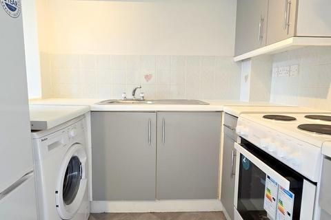 1 bedroom flat to rent, Avonmouth Road, Dartford, DA1
