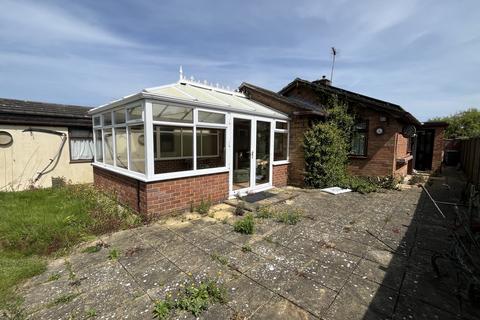 3 bedroom detached bungalow for sale, Guston Gardens, Ipswich IP10