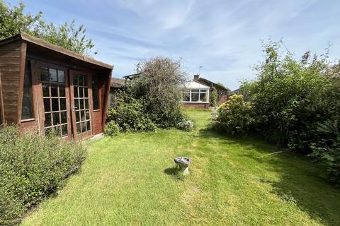 3 bedroom detached bungalow for sale, Guston Gardens, Ipswich IP10