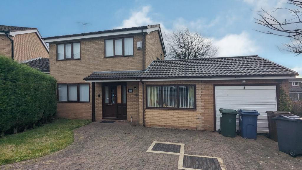 Denholme, Skelmersdale WN8 3 bed detached house £200,000