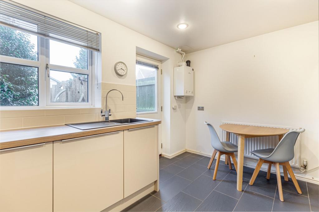 Mountserrat Road, Bromsgrove, B60 2RX 2 bed terraced house for sale £