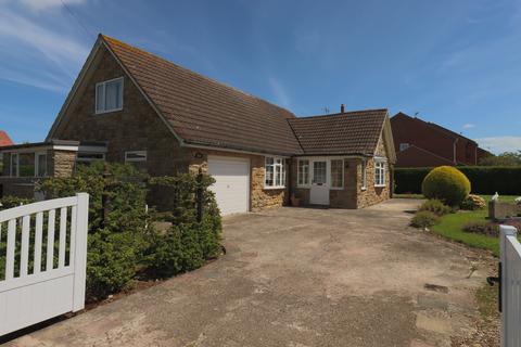 4 bedroom detached bungalow for sale, Scarborough Road, Filey YO14