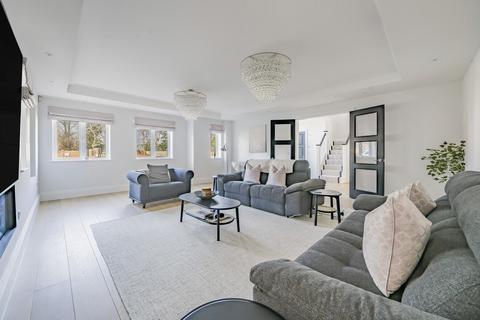 5 bedroom detached house for sale, Titchfield Road, Stubbington, Fareham, Hampshire, PO14