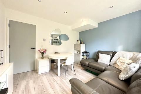 1 bedroom flat for sale, Sandpiper Close, Greenhithe, Kent, DA9