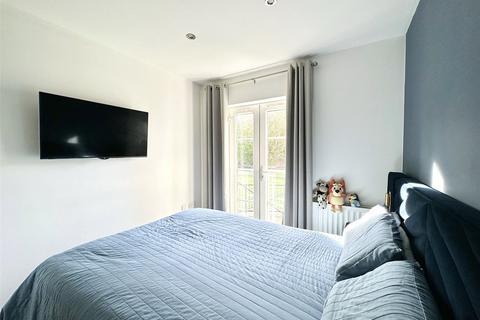 58 Sandpiper Close, Greenhithe, DA9 9RX