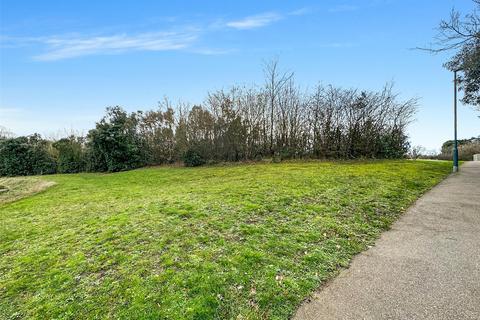 58 Sandpiper Close, Greenhithe, DA9 9RX