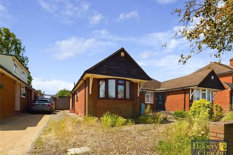 3 bedroom bungalow for sale, Rochford Avenue, Shenfield, Brentwood, Essex, CM15