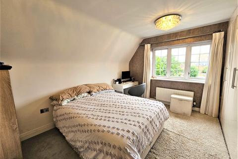 5 bedroom semi-detached house to rent, Cedars Road, Maidenhead SL6