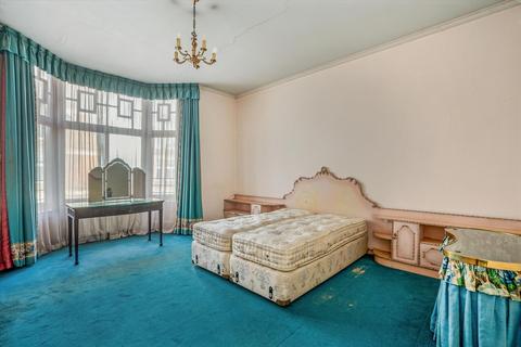 3 bedroom flat for sale, Bickenhall Street, London, W1U