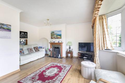 42 The Ruffetts, South Croydon, CR2 7LR