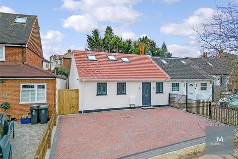 4 bedroom bungalow for sale, Loughton Way, Essex IG9