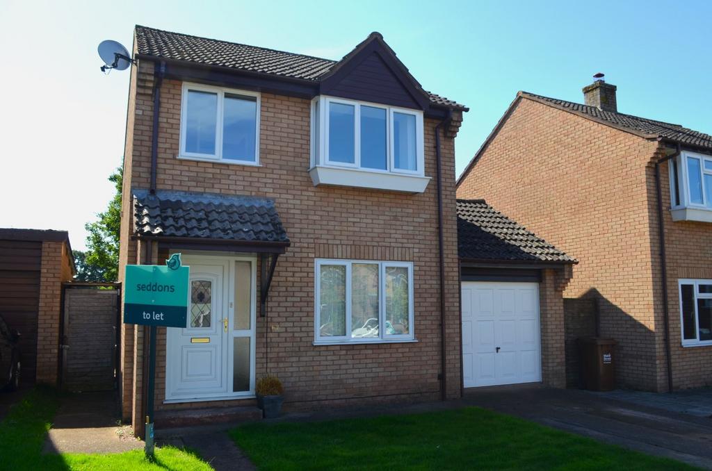 Culm Lea, Cullompton, Devon, EX15 3 bed detached house to rent £1,075