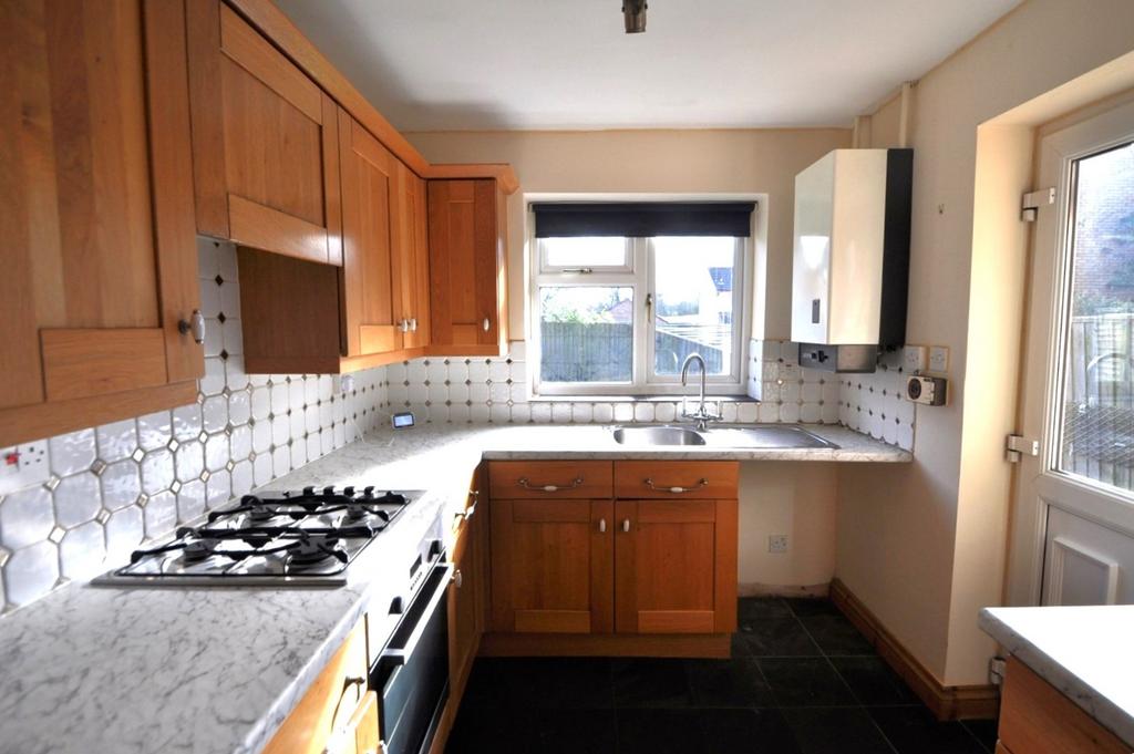 Culm Lea, Cullompton, Devon, EX15 3 bed detached house to rent £1,075