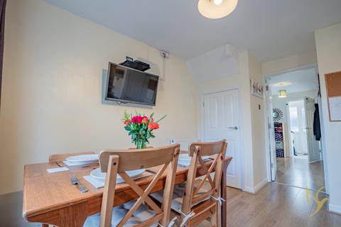 105 Monarch Drive, Worcester, WR2 6EU