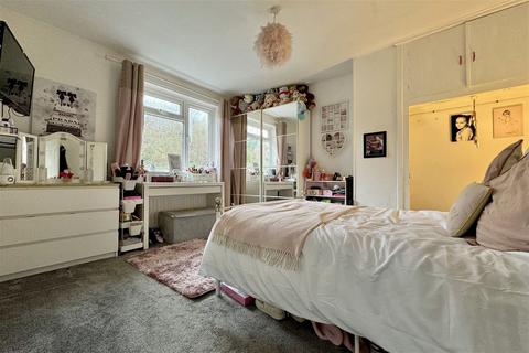 27 Bay Tree Road, Bath, BA1 6NB