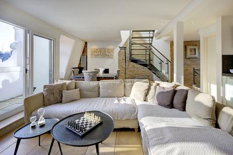 2 bedroom flat for sale, Lennox Gardens, London SW1X