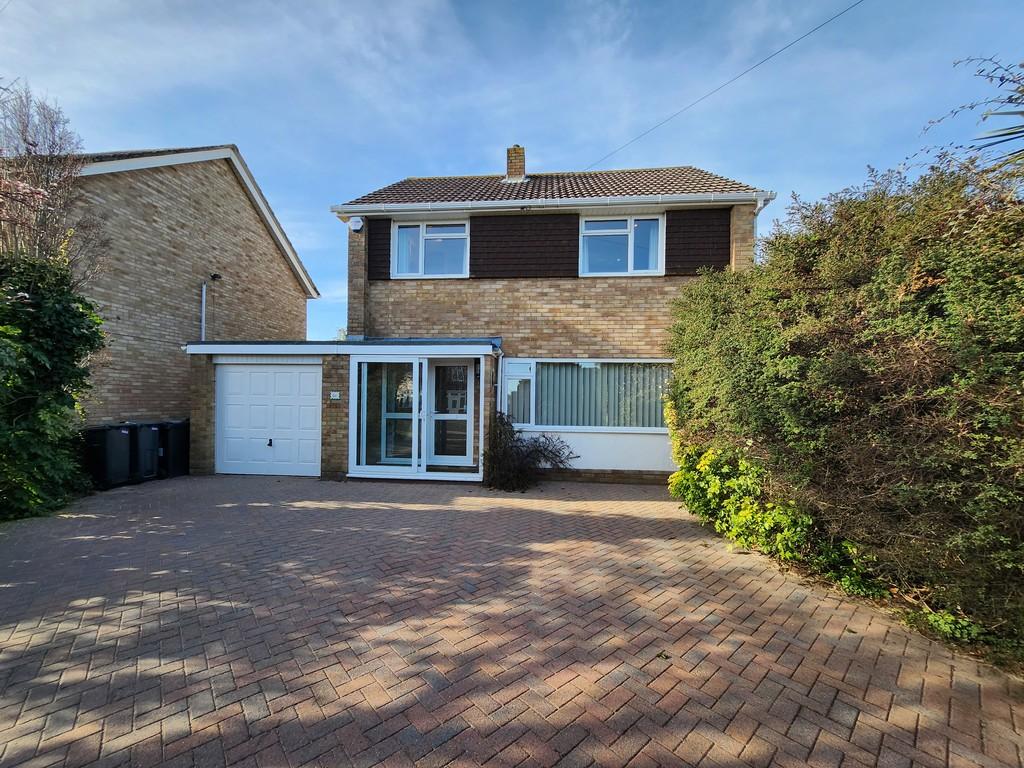 Petersfield Road, Bournemouth 3 bed detached house £1,600 pcm (£369 pw)