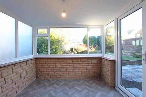 12 Oak Leys, Wolverhampton, WV3 9AB