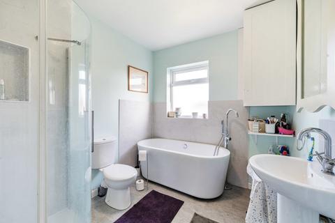 128 Nightingale Road, Carshalton, SM5 2EN