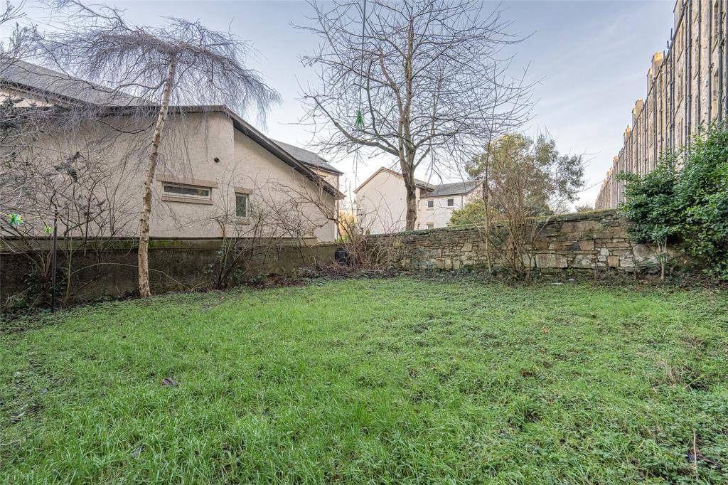 Shared Rear Garden